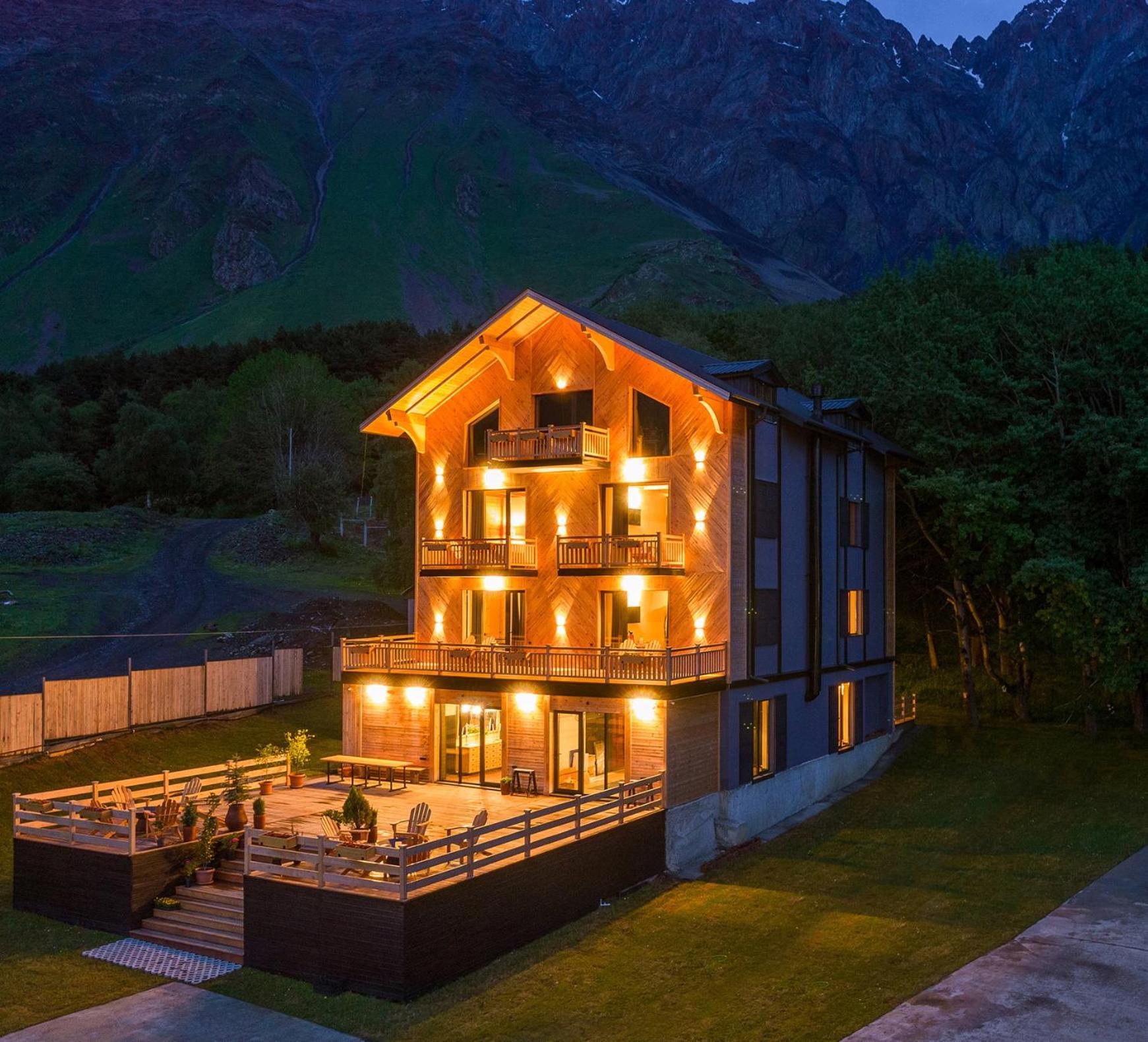 1740 Boutique Hotel Kazbegi Экстерьер фото