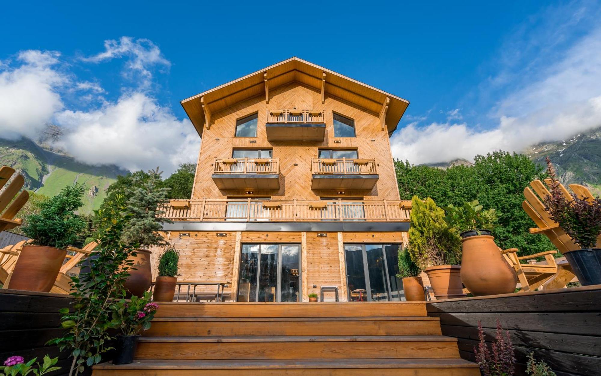1740 Boutique Hotel Kazbegi Экстерьер фото