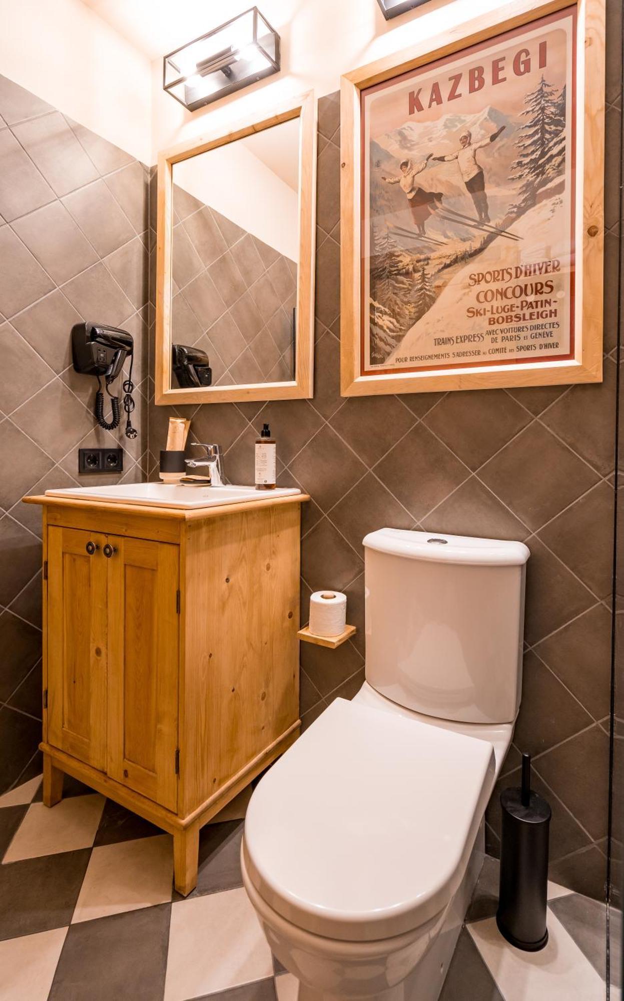 1740 Boutique Hotel Kazbegi Экстерьер фото