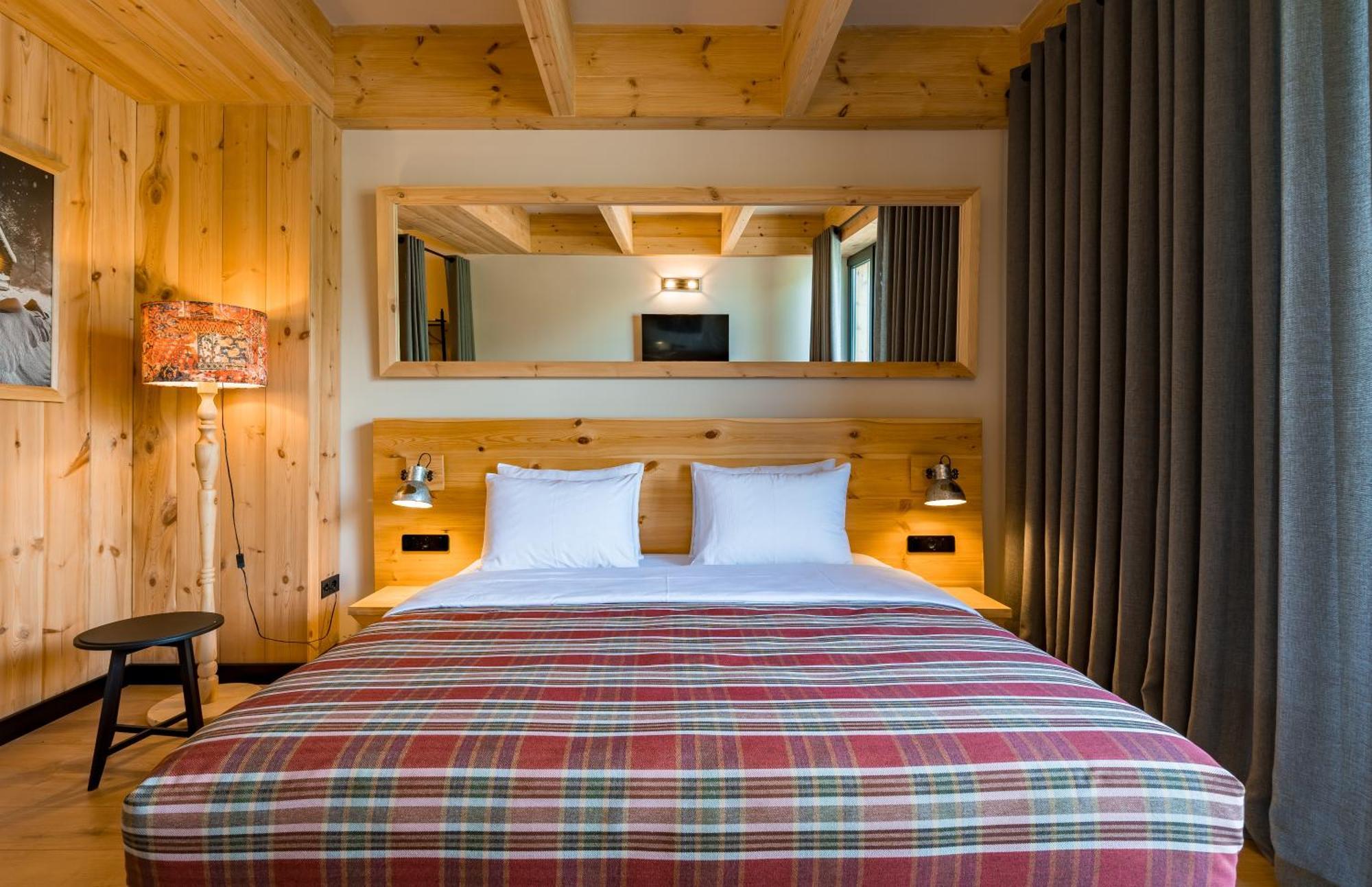 1740 Boutique Hotel Kazbegi Экстерьер фото