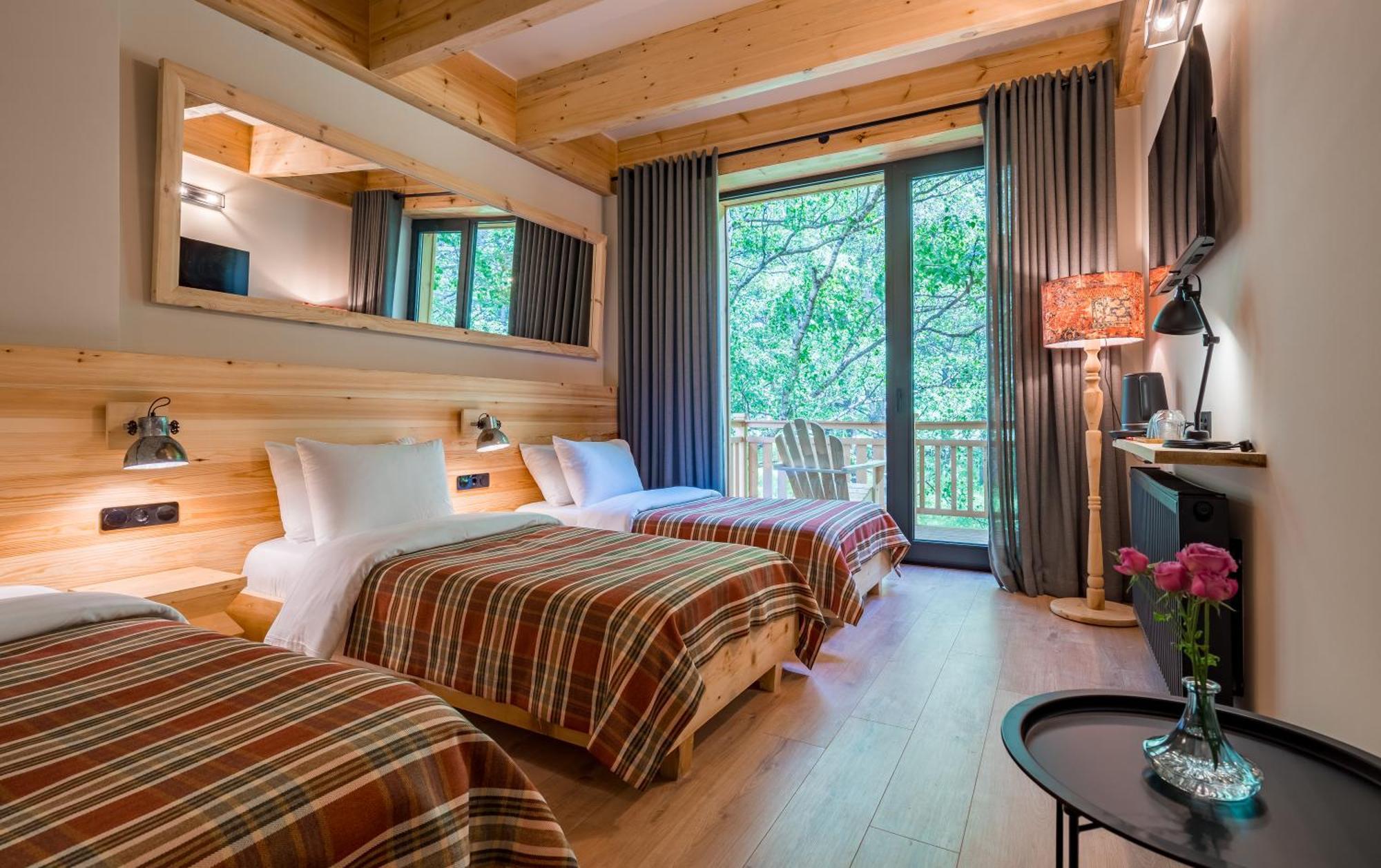 1740 Boutique Hotel Kazbegi Экстерьер фото