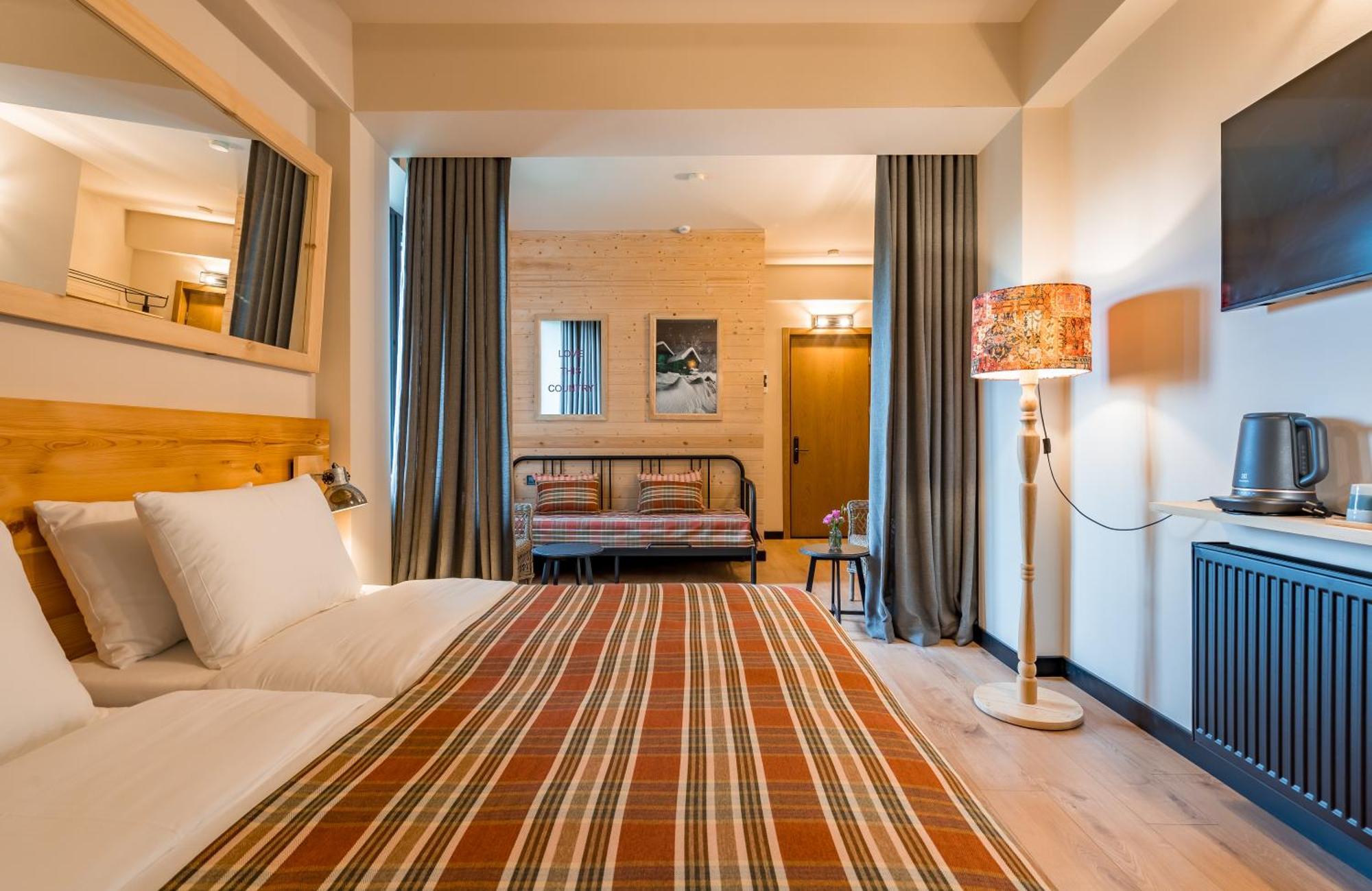 1740 Boutique Hotel Kazbegi Экстерьер фото