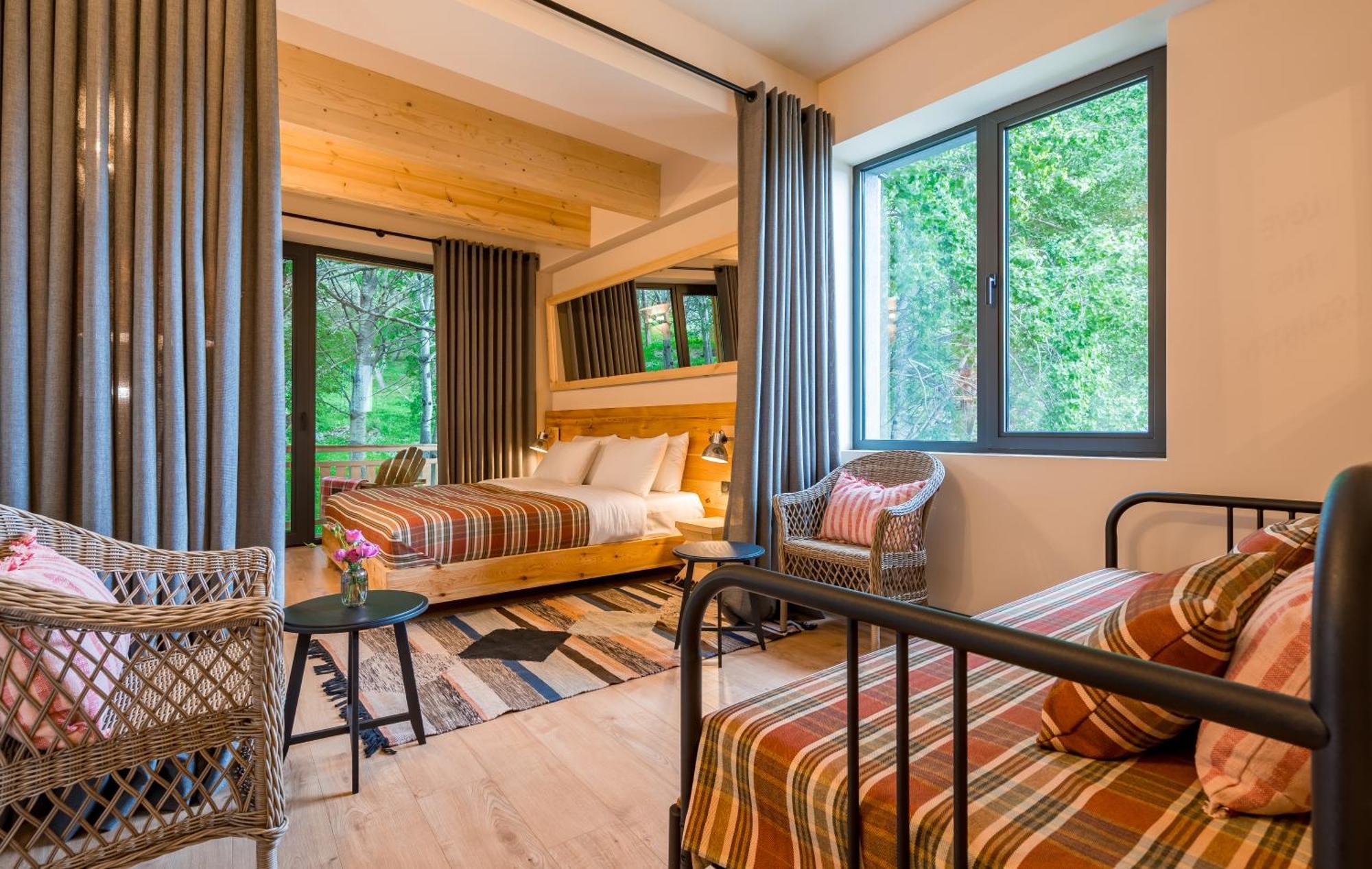 1740 Boutique Hotel Kazbegi Экстерьер фото
